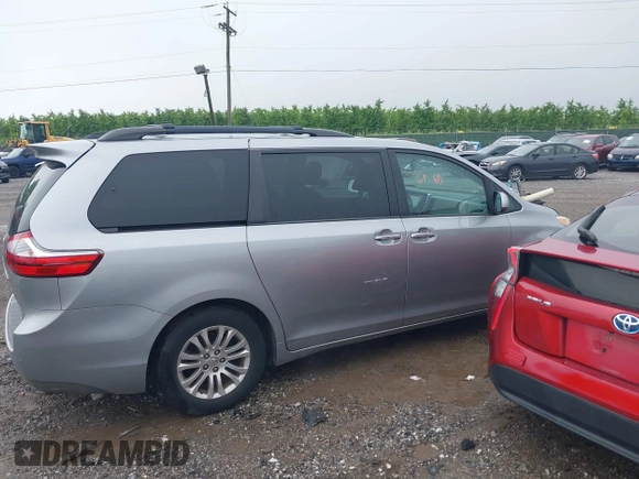 2015 Toyota Sienna XLE с VIN 5TDYK3DC3FS579087, выставлен на аукционе IAAI как лот 42456365 с пробегом 127 350 миль миль и . История ставок и продаж доступна на DreamBid. Изображение 13.