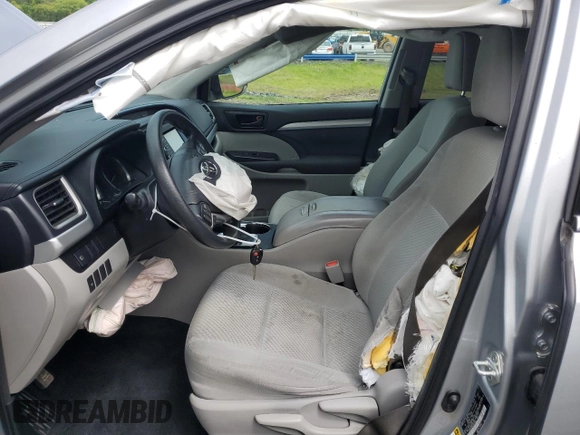 2018 Toyota Highlander LE with VIN 5TDBZRFH0JS841346, listed as a Copart auction lot 58398885 with 61,935 mi miles and Salvage title. Bid and sale history available at DreamBid. Image 7.