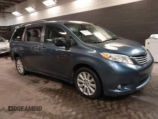2017 Toyota Sienna XLE with VIN 5TDDZ3DC5HS164964, listed as a IAAI auction lot 41516182 with 62,287 mi miles and . Bid and sale history available at carsss.com. Image 1.