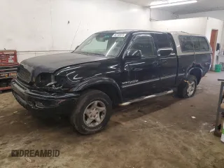 2000 Toyota Tundra Limited with VIN 5TBBT481XYS060213, listed as a Copart auction lot 46700975 with 305,249 mi miles and Clean Title. Bid and sale history available at carsss.com. Image 1.