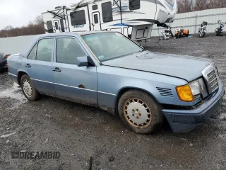 1990 Mercedes-Benz 300 with VIN WDBEB28D9LB167760, listed as a Copart auction lot 50052815 with 310,217 mi miles and Clean Title. Bid and sale history available at DreamBid. Image 4.