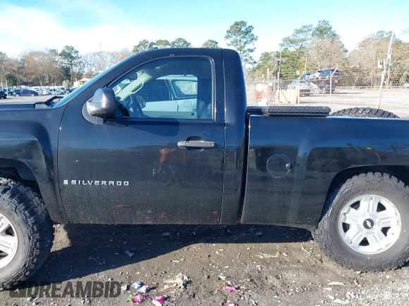 2008 Chevrolet Silverado 1500 Work Truck with VIN 1GCEK14C48Z320214, listed as a IAAI auction lot 41458578 with 126,088 mi miles. Bid and sale history available at carsss.com. Image 14.