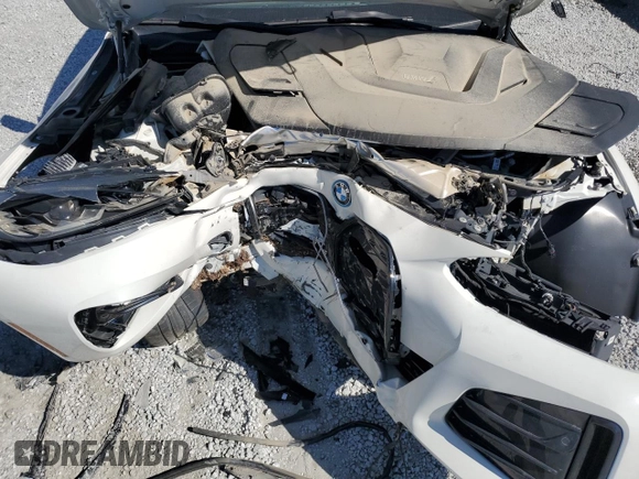 2024 BMW i4 eDrive40 z VIN WBY73AW02RFS36614, wystawiony jako Copart lot #46590795 z przebiegiem 4 286 mil mil oraz Czysty tytuł • Clean title. Historia ofert i sprzedaży dostępna na DreamBid. Obrazek 11.