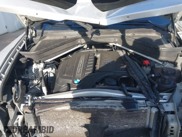 2012 BMW X5 35i с VIN 5UXZV4C53CL750601, выставлен на аукционе IAAI как лот 41946731 с пробегом 111 026 миль миль и . История ставок и продаж доступна на DreamBid. Изображение 10.
