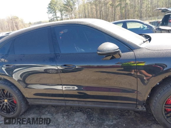 2024 Porsche Cayenne S z VIN WP1BL2AY4RDA60254, wystawiony jako IAAI lot #41882716 z przebiegiem 35 243 mil mil oraz . Historia ofert i sprzedaży dostępna na DreamBid. Obrazek 14.