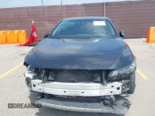 2021 Toyota Avalon TRD z VIN 4T1FZ1FBXMU070548, wystawiony jako IAAI lot #42162876 z przebiegiem 46 709 mil mil oraz . Historia ofert i sprzedaży dostępna na DreamBid. Obrazek 12.