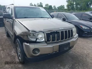 2005 Jeep Grand Cherokee Laredo z VIN 1J4GR48K75C719070, wystawiony jako IAAI lot #42673745 z przebiegiem 181 152 mil mil oraz . Historia ofert i sprzedaży dostępna na DreamBid. Obrazek 6.