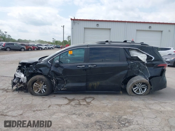 2023 Toyota Sienna XSE with VIN 5TDDSKFC5PS104449, listed as a IAAI auction lot 42270422 with 28,016 mi miles and . Bid and sale history available at DreamBid. Image 15.