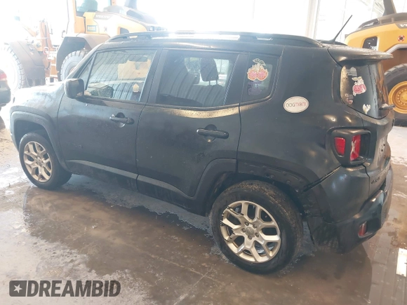 2017 Jeep Renegade Latitude with VIN ZACCJBBB4HPF21586, listed as a IAAI auction lot 41563503 with 134,606 mi miles. Bid and sale history available at carsss.com. Image 3.