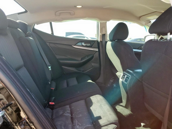 2017 Nissan Maxima SV with VIN 1N4AA6APXHC456359, listed as a Copart auction lot 46836055 with 139,303 mi miles and Salvage Title. Bid and sale history available at carsss.com. Image 10.