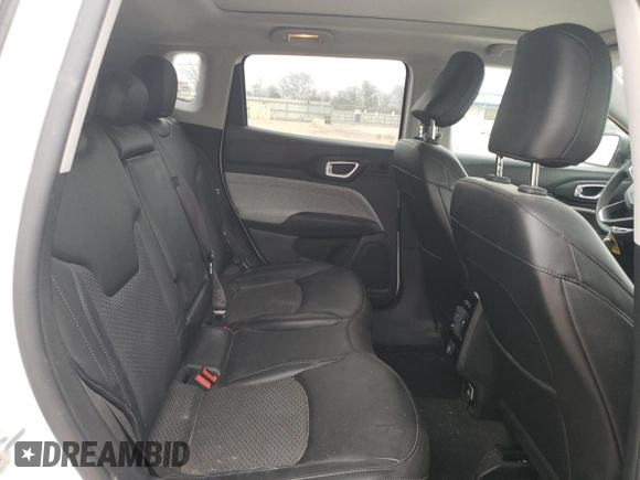 2022 Jeep Compass Latitude with VIN 3C4NJCBB3NT119450, listed as a Copart auction lot 45893475 with 18,004 mi miles and Salvage Title. Bid and sale history available at carsss.com. Image 11.