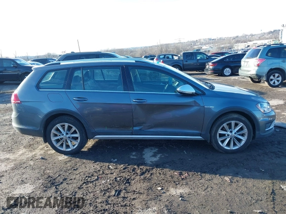 2017 Volkswagen Golf S с VIN 3VWH17AU3HM514845, выставлен на аукционе IAAI как лот 41590834 с пробегом 84 954 миль миль и . История ставок и продаж доступна на DreamBid. Изображение 13.