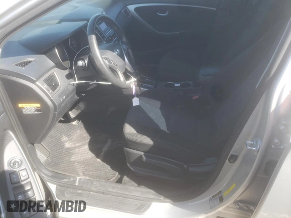2013 Hyundai Elantra z VIN KMHD35LE1DU094901, wystawiony jako Copart lot #55686685 z przebiegiem 107 319 mil mil oraz Szkoda całkowita • Salvage title. Historia ofert i sprzedaży dostępna na DreamBid. Obrazek 7.