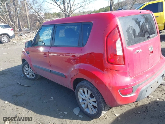 2013 Kia Soul + with VIN KNDJT2A67D7557656, listed as a IAAI auction lot 41304207 with 150,302 mi miles. Bid and sale history available at carsss.com. Image 3.