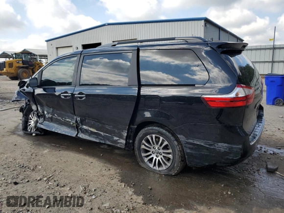 2018 Toyota Sienna XLE Auto Access Seat with VIN 5TDYZ3DC3JS910156, listed as a Copart auction lot 55982975 with 191,339 mi miles and Salvage title. Bid and sale history available at DreamBid. Image 2.