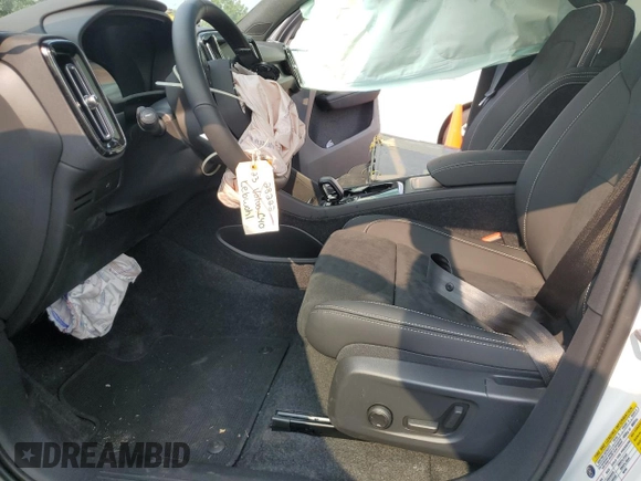2023 Volvo C40 Ultimate с VIN YV4ED3GM6P2028692, выставлен на аукционе Copart как лот 59972373 с пробегом Не указан миль и . История ставок и продаж доступна на DreamBid. Изображение 7.