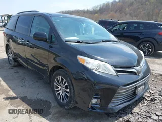 2019 Toyota Sienna XLE Auto Access Seat with VIN 5TDYZ3DC1KS998660, listed as a IAAI auction lot 42025856 with 113,376 mi miles. Bid and sale history available at carsss.com. Image 1.