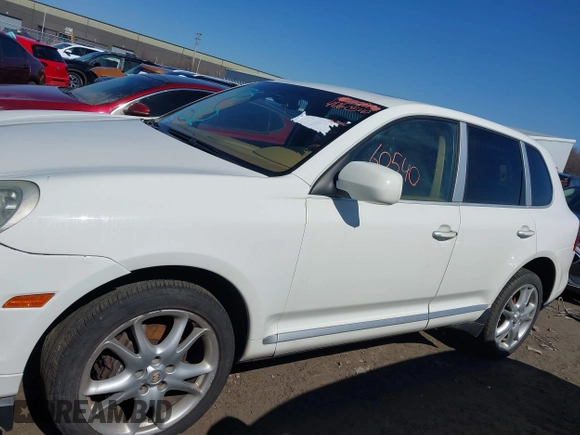 2009 Porsche Cayenne z VIN WP1AA29P19LA01150, wystawiony jako IAAI lot #41760540 z przebiegiem 162 422 mil mil oraz . Historia ofert i sprzedaży dostępna na DreamBid. Obrazek 14.