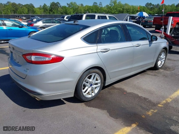2013 Ford Fusion SE with VIN 3FA6P0HR4DR337047, listed as a IAAI auction lot 41997094 with 195,687 mi miles. Bid and sale history available at carsss.com. Image 4.