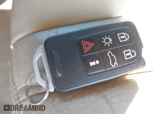 2014 Volvo S60 T5 с VIN YV1612FS1E2297930, выставлен на аукционе IAAI как лот 41906564 с пробегом 88 843 миль миль и . История ставок и продаж доступна на DreamBid. Изображение 11.