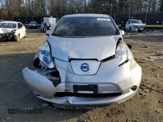 2015 Nissan LEAF SV with VIN 1N4AZ0CP2FC317732, listed as a Copart auction lot 39005553 with 116,896 mi miles. Bid and sale history available at carsss.com. Image 5.