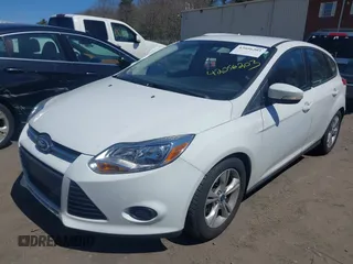 2014 Ford Focus SE with VIN 1FADP3K25EL296593, listed as a IAAI auction lot 42056203 with 116,766 mi miles. Bid and sale history available at carsss.com. Image 2.