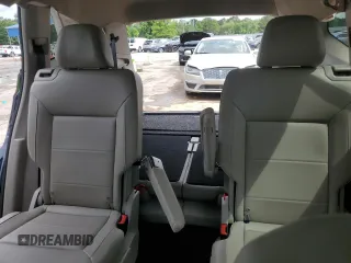 2022 Volkswagen Atlas SE z VIN 1V2KR2CA7NC557362, wystawiony jako Copart lot #60083205 z przebiegiem 64 642 mil mil oraz Szkoda całkowita • Salvage title. Historia ofert i sprzedaży dostępna na DreamBid. Obrazek 10.