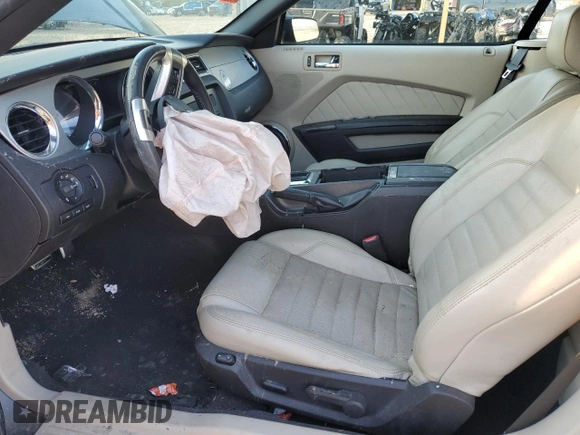 2010 Ford Mustang V6 с VIN 1ZVBP8EN0A5127744, выставлен на аукционе Copart как лот 73587404 с пробегом 113 981 миль миль и Чистый • Clean title. История ставок и продаж доступна на DreamBid. Изображение 7.