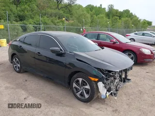 2020 Honda Civic LX с VIN 19XFC2F60LE017806, выставлен на аукционе IAAI как лот 42301027 с пробегом 80 768 миль миль и . История ставок и продаж доступна на DreamBid. Изображение 1.