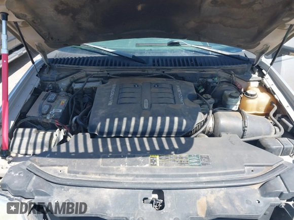 2004 Lincoln Navigator Luxury with VIN 5LMFU28R24LJ07741, listed as a IAAI auction lot 41999357 with 280,761 mi miles and . Bid and sale history available at DreamBid. Image 10.