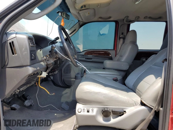 2003 Ford F-250 XL z VIN 1FTNW20P53ED11296, wystawiony jako Copart lot #66673644 z przebiegiem 114 581 mil mil oraz Szkoda całkowita • Salvage title. Historia ofert i sprzedaży dostępna na DreamBid. Obrazek 7.