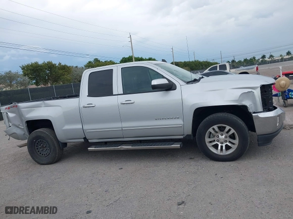 2017 Chevrolet Silverado 1500 LT with VIN 1GCVKREC7HZ122563, listed as a IAAI auction lot 41890118 with 38,732 mi miles. Bid and sale history available at carsss.com. Image 12.
