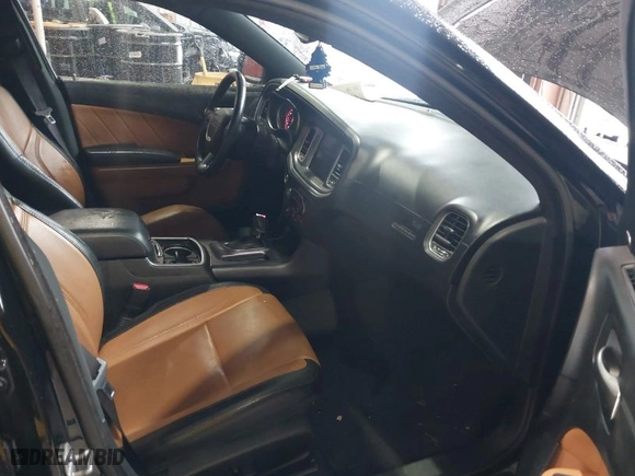 2019 Dodge Charger SXT with VIN 2C3CDXBG9KH635791, listed as a IAAI auction lot 40846926 with 161,714 mi miles. Bid and sale history available at carsss.com. Image 5.