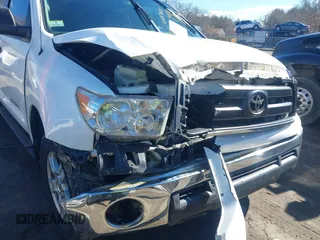 2010 Toyota Tundra 4WD Truck with VIN 5TFUM5F10AX015321, listed as a IAAI auction lot 41687601 with 117,939 mi miles. Bid and sale history available at carsss.com. Image 6.