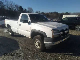2007 Chevrolet Silverado 2500 with VIN 1GBHC24U57E109185, listed as a IAAI auction lot 41641004 with 431,260 mi miles. Bid and sale history available at carsss.com. Image 1.