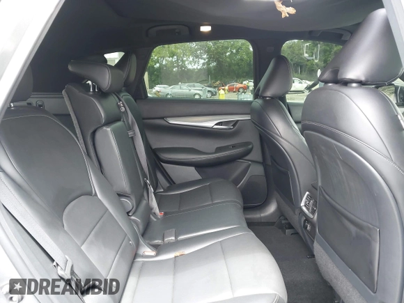 2021 Infiniti QX50 Luxe with VIN 3PCAJ5BA5MF111820, listed as a IAAI auction lot 42253133 with 46,206 mi miles and . Bid and sale history available at DreamBid. Image 8.