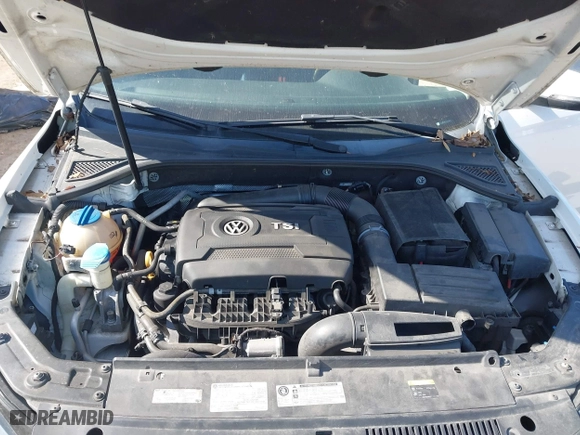 2015 Volkswagen Passat 1.8T Limited Edition with VIN 1VWAT7A38FC043258, listed as a IAAI auction lot 41433514 with 111,169 mi miles. Bid and sale history available at carsss.com. Image 10.