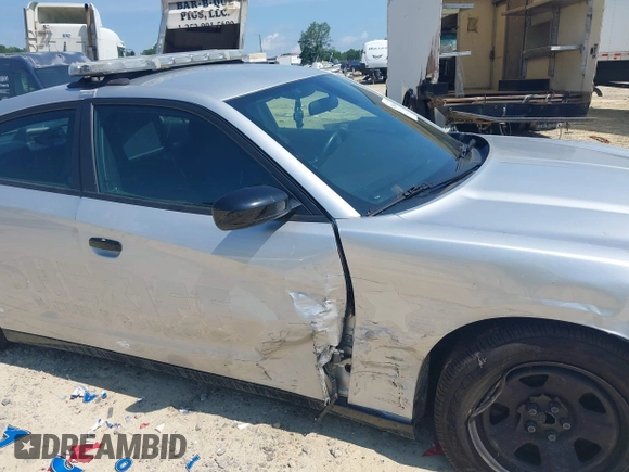 2021 Dodge Charger Police z VIN 2C3CDXAT3MH578330, wystawiony jako IAAI lot #42604008 z przebiegiem 92 856 mil mil oraz . Historia ofert i sprzedaży dostępna na DreamBid. Obrazek 17.