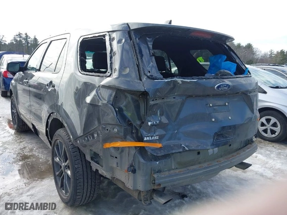 2017 Ford Explorer XLT with VIN 1FM5K8DH5HGE31723, listed as a IAAI auction lot 41661136 with 85,263 mi miles. Bid and sale history available at carsss.com. Image 6.