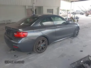 2014 BMW 2 Series M235i с VIN WBA1J7C53EVW84714, выставлен на аукционе IAAI как лот 42128399 с пробегом 63 751 миль миль и . История ставок и продаж доступна на DreamBid. Изображение 4.