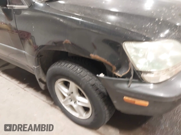 2000 Lexus RX 300 with VIN JT6HF10UXY0148184, listed as a IAAI auction lot 41497509 with 210,274 mi miles. Bid and sale history available at carsss.com. Image 6.