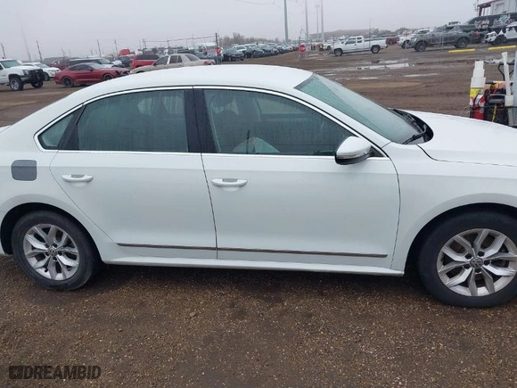 2016 Volkswagen Passat 1.8T S with VIN 1VWAS7A39GC023377, listed as a IAAI auction lot 41422834 with 92,872 mi miles. Bid and sale history available at carsss.com. Image 13.