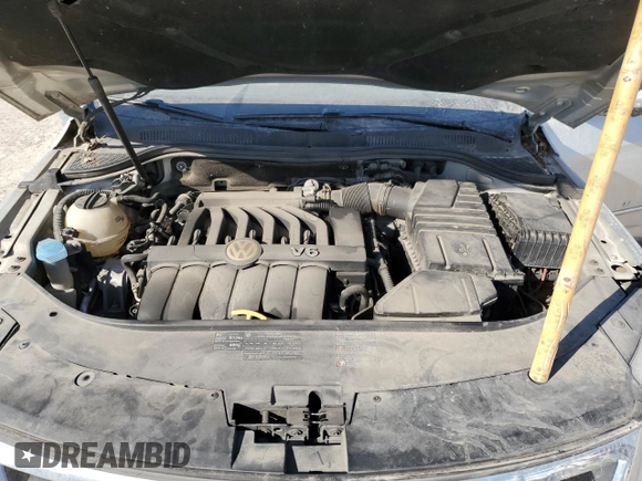 2009 Volkswagen CC Sport with VIN WVWEU73C09E517470, listed as a Copart auction lot 48699165 with 159,987 mi miles and Salvage Title. Bid and sale history available at DreamBid. Image 13.