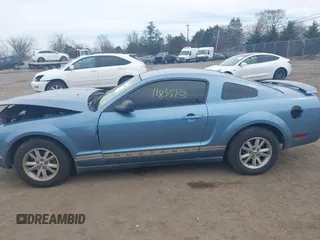 2006 Ford Mustang Standard with VIN 1ZVFT80NX65178230, listed as a IAAI auction lot 41835125 with 178,607 mi miles. Bid and sale history available at carsss.com. Image 14.