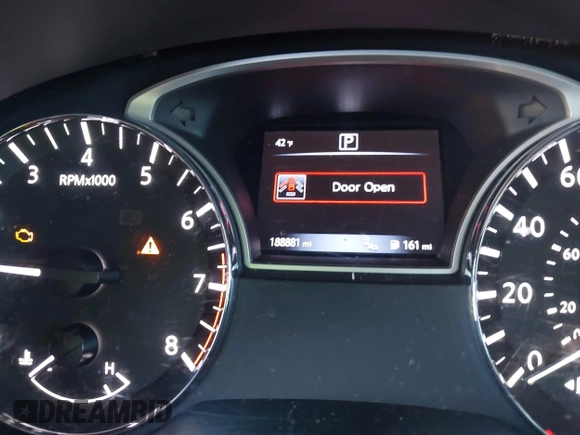 2016 Nissan Pathfinder S with VIN 5N1AR2MN6GC604779, listed as a IAAI auction lot 40990112 with 188,881 mi miles and . Bid and sale history available at DreamBid. Image 15.