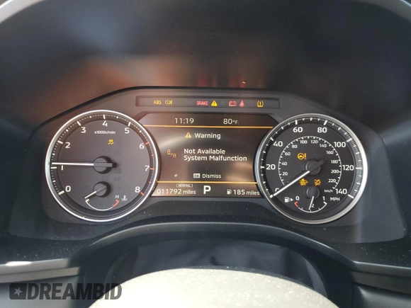 2024 Mitsubishi Outlander SE z VIN JA4J4VA82RZ083346, wystawiony jako Copart lot #61260205 z przebiegiem 11 792 mil mil oraz Czysty tytuł • Clean title. Historia ofert i sprzedaży dostępna na DreamBid. Obrazek 9.