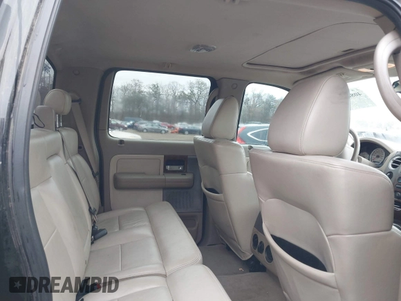 2004 Ford F-150 XLT with VIN 1FTPW14524FA04174, listed as a IAAI auction lot 40864660 with 218,100 mi miles. Bid and sale history available at carsss.com. Image 8.