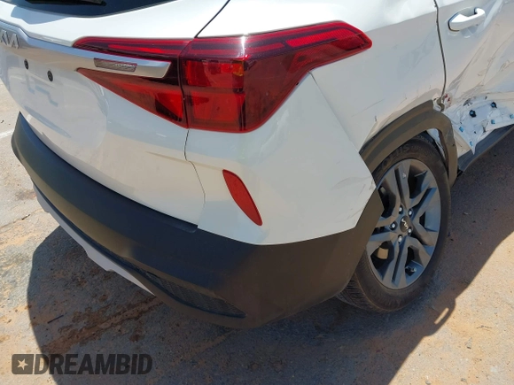 2023 Kia Seltos LX with VIN KNDEPCAA7P7367893, listed as a IAAI auction lot 42184883 with 21,993 mi miles and . Bid and sale history available at DreamBid. Image 17.