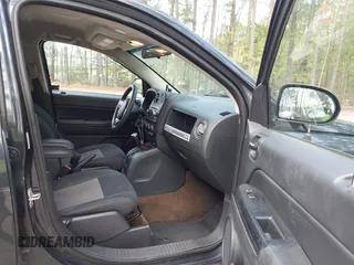 2014 Jeep Compass Sport with VIN 1C4NJDBB5ED776679, listed as a IAAI auction lot 41992146 with 145,706 mi miles. Bid and sale history available at carsss.com. Image 5.