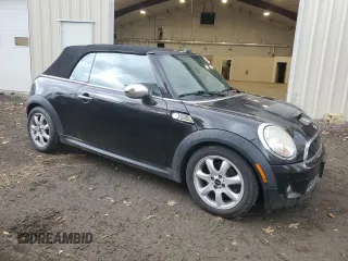 2010 MINI Convertible S с VIN WMWMS3C52ATY09453, выставлен на аукционе Copart как лот 88433535 с пробегом Не указан миль и На запчасти • Non repairable. История ставок и продаж доступна на DreamBid. Изображение 4.
